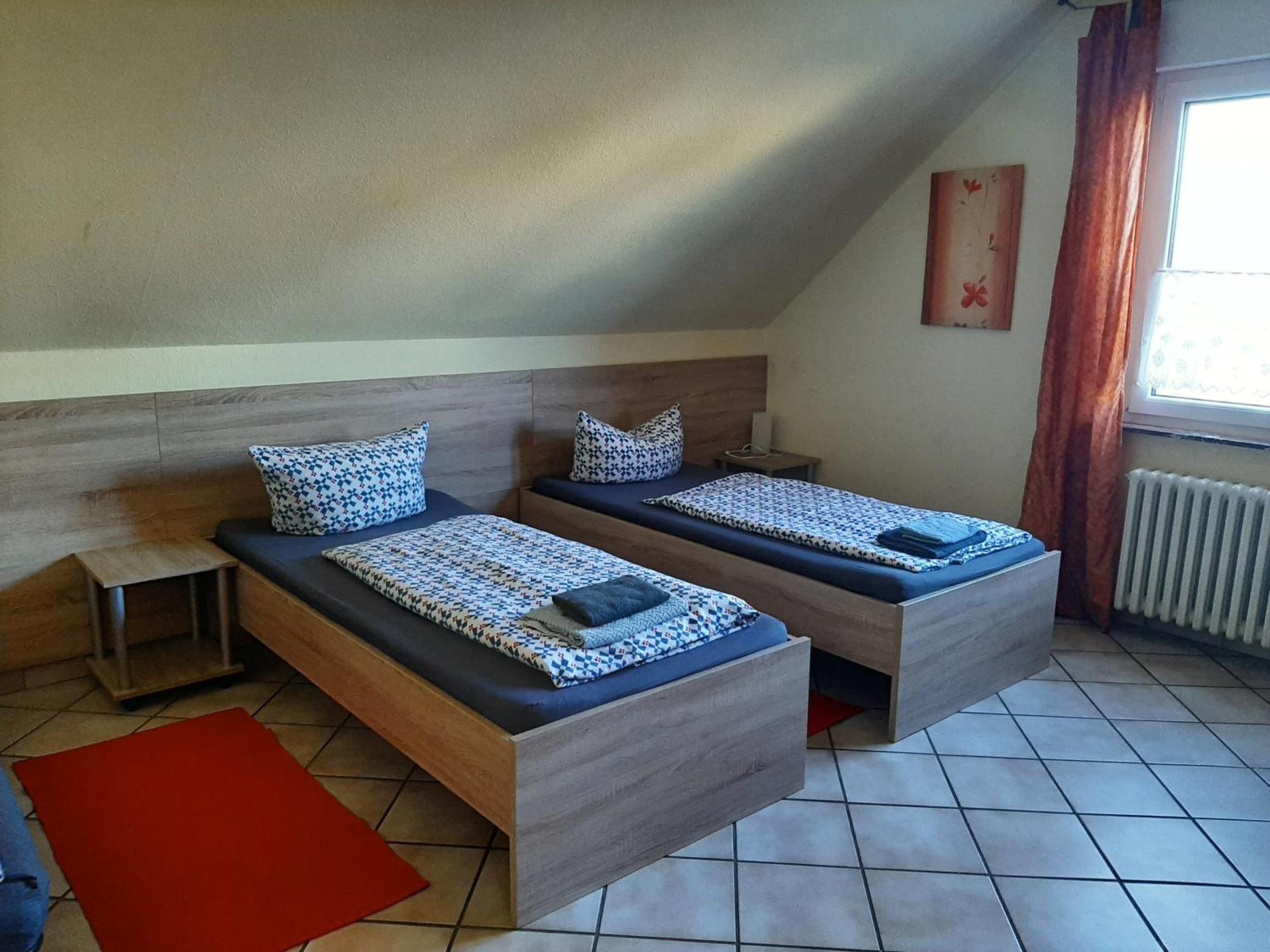 Haus Roseneck-Pension Am Stadtrand Borchen Habitación foto